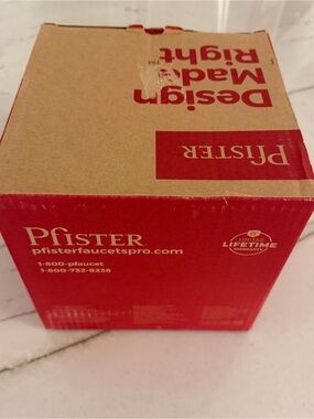 Pfister 015-6WDSS: 6-Way In-Wall Stacked Diverter Valve, 1/2" IP Threaded Outlet
